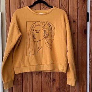 Cropped Cotton: On Sweatshirt w/ Cool Graphic!